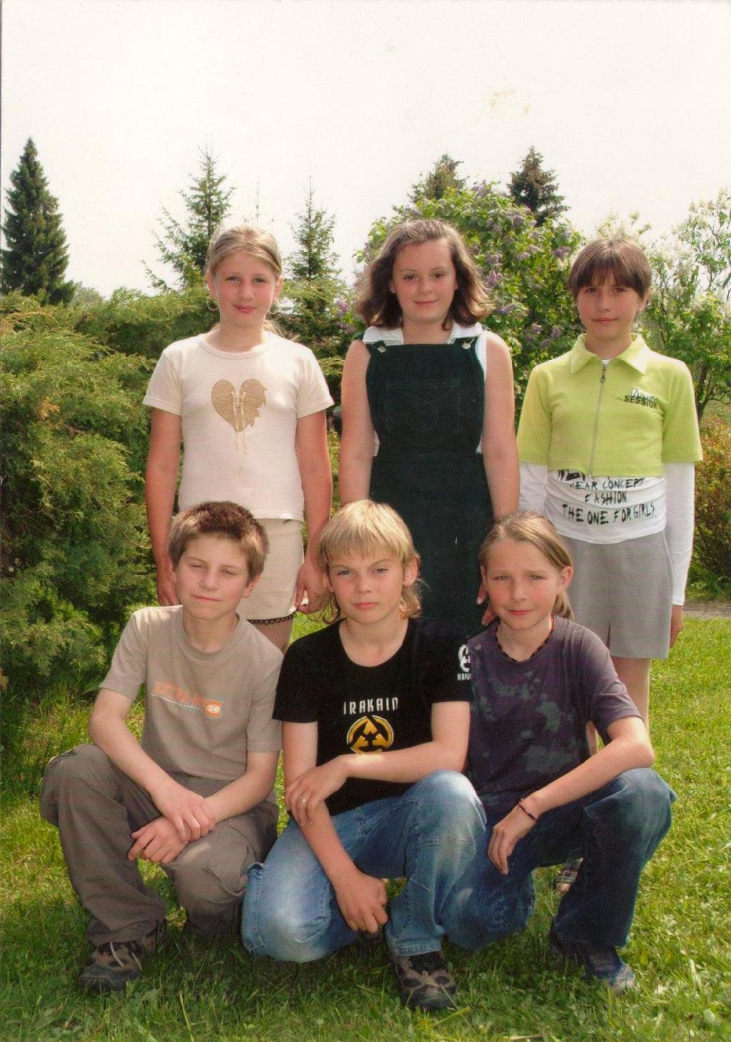 Nikča, Pavla, Hanča, Dominik, Patrik, Standa....5 třída.