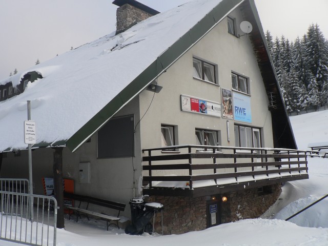 2-p1070402-c.jpg